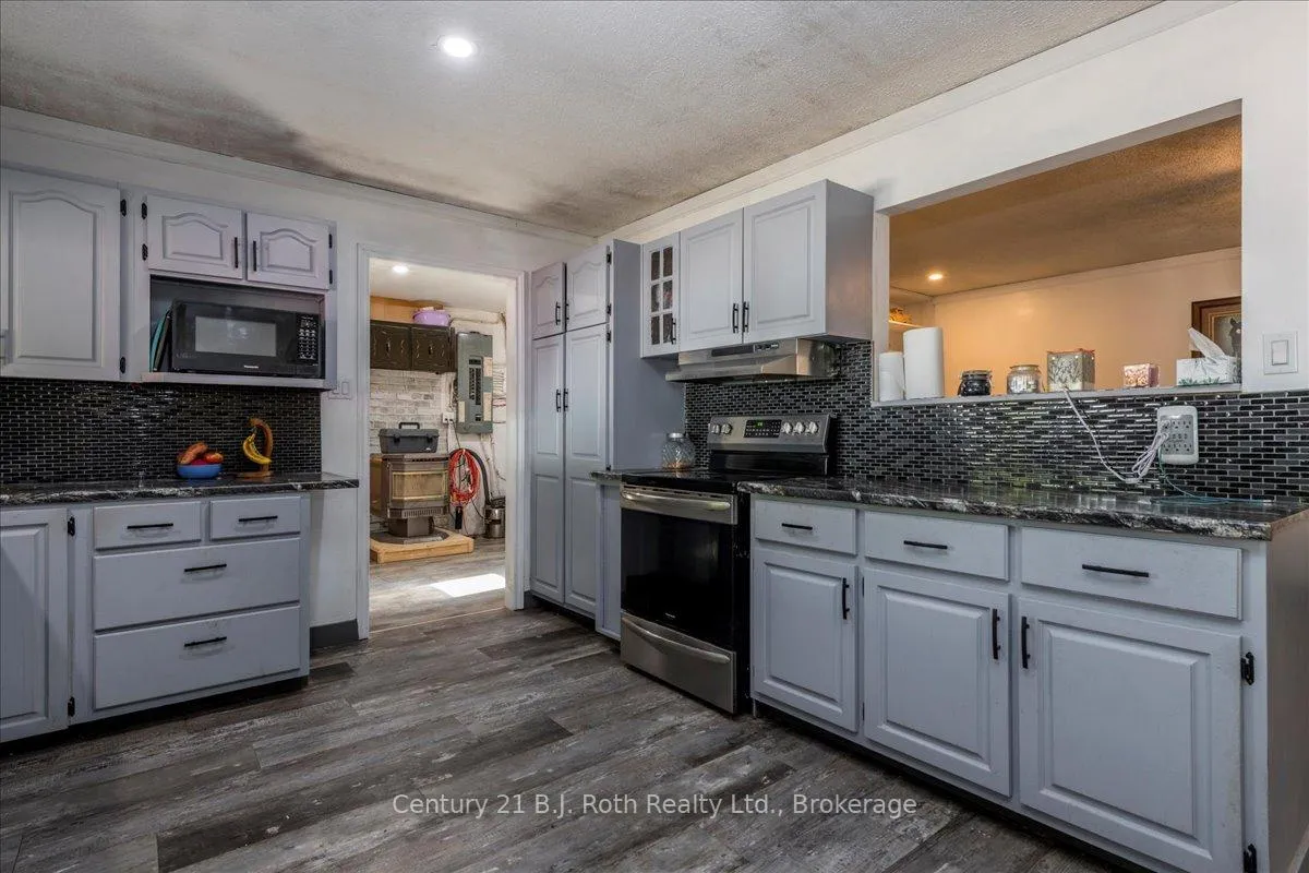 Photo 8 of 2286 Flos Ten Road E, Springwater, Rural Springwater — HOMEH