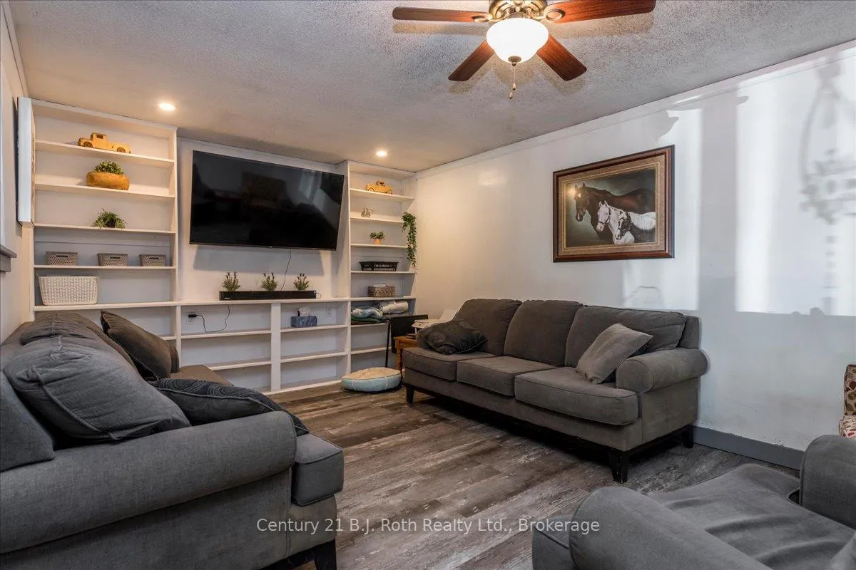 Photo 11 of 2286 Flos Ten Road E, Springwater, Rural Springwater — HOMEH