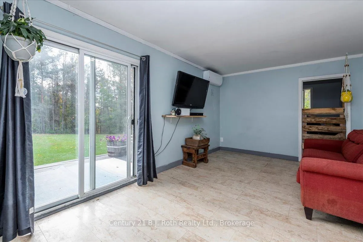 Photo 15 of 2286 Flos Ten Road E, Springwater, Rural Springwater — HOMEH