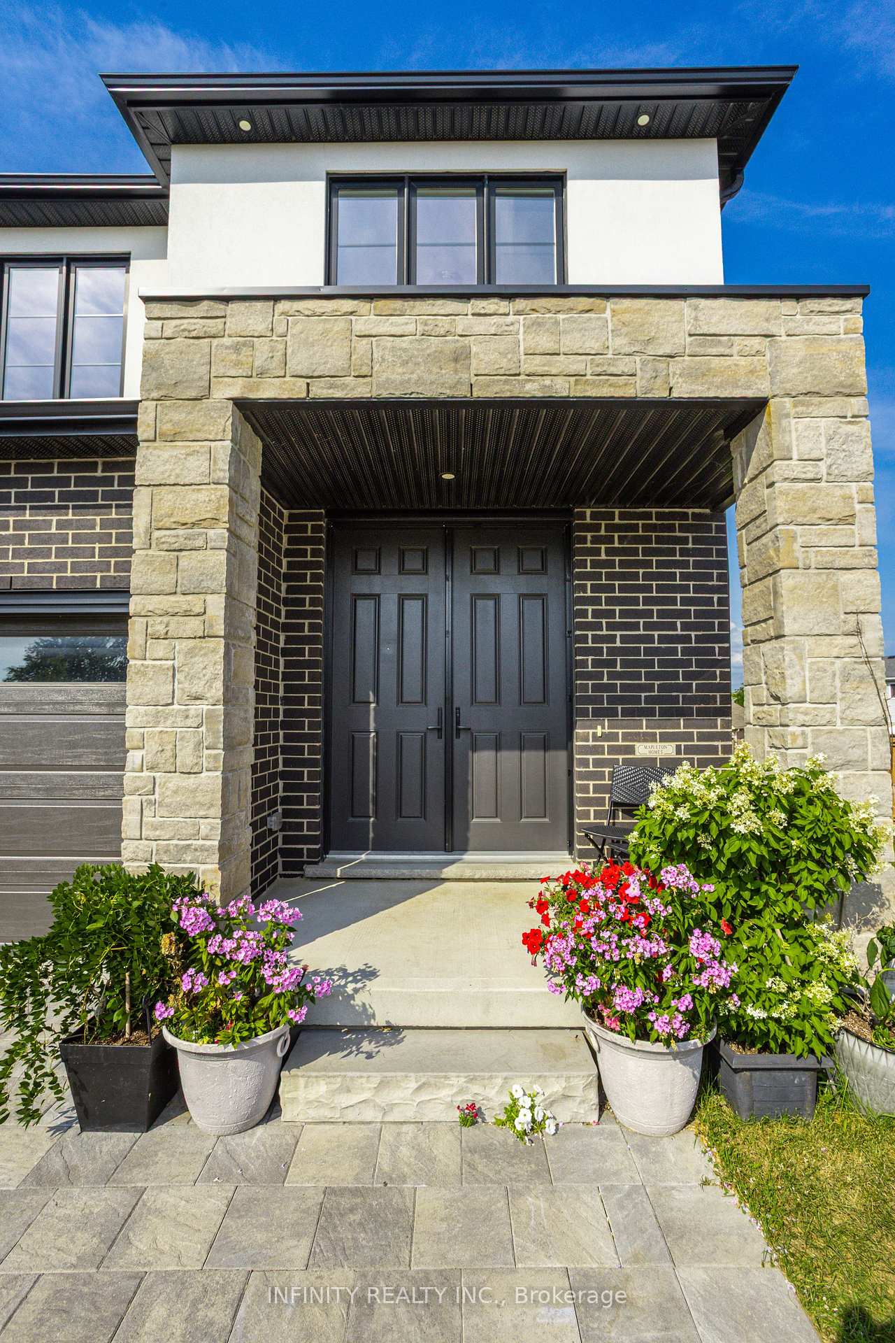Photo 4 of 25 Welch Court, St. Thomas — HOMEH