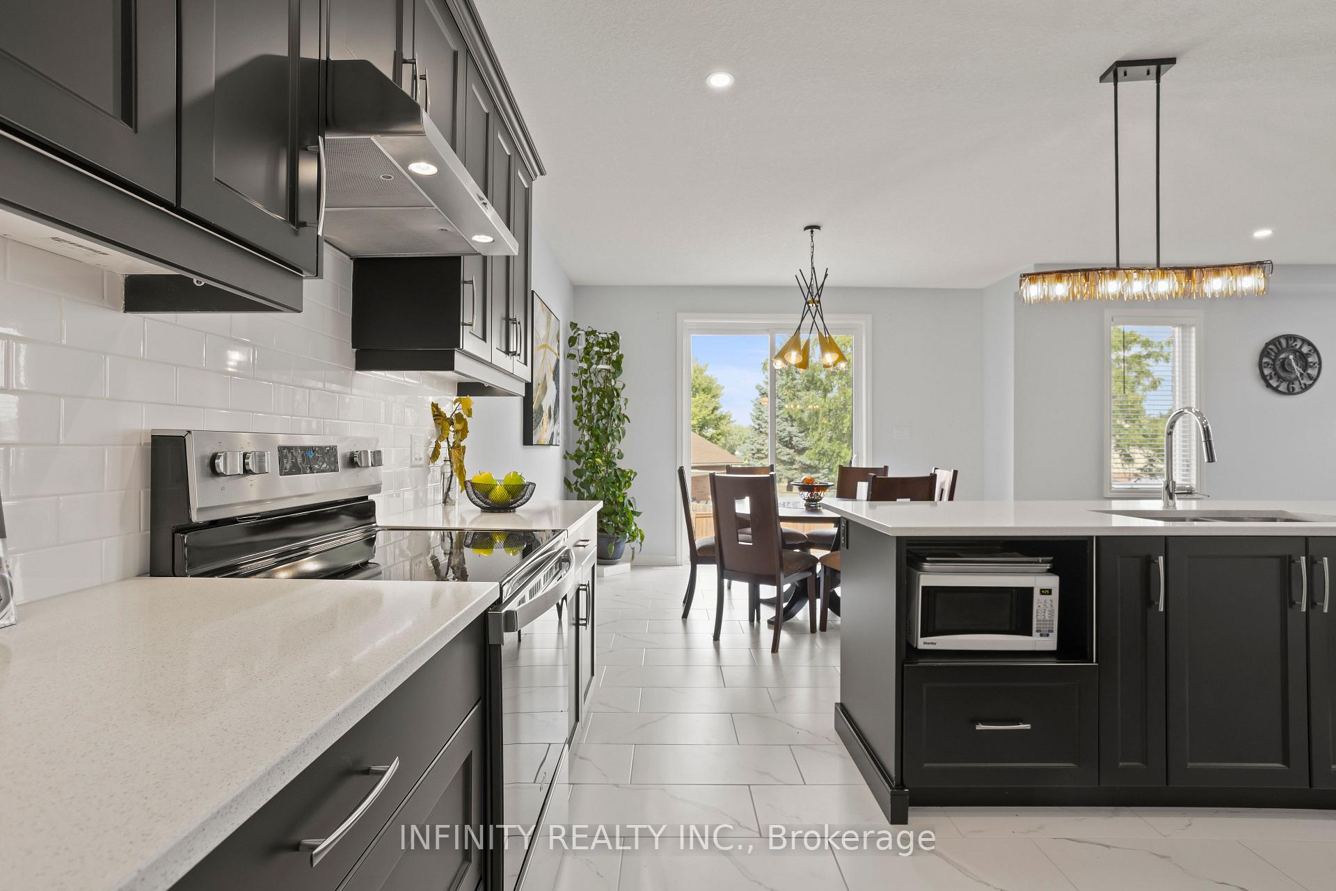 Photo 16 of 25 Welch Court, St. Thomas — HOMEH
