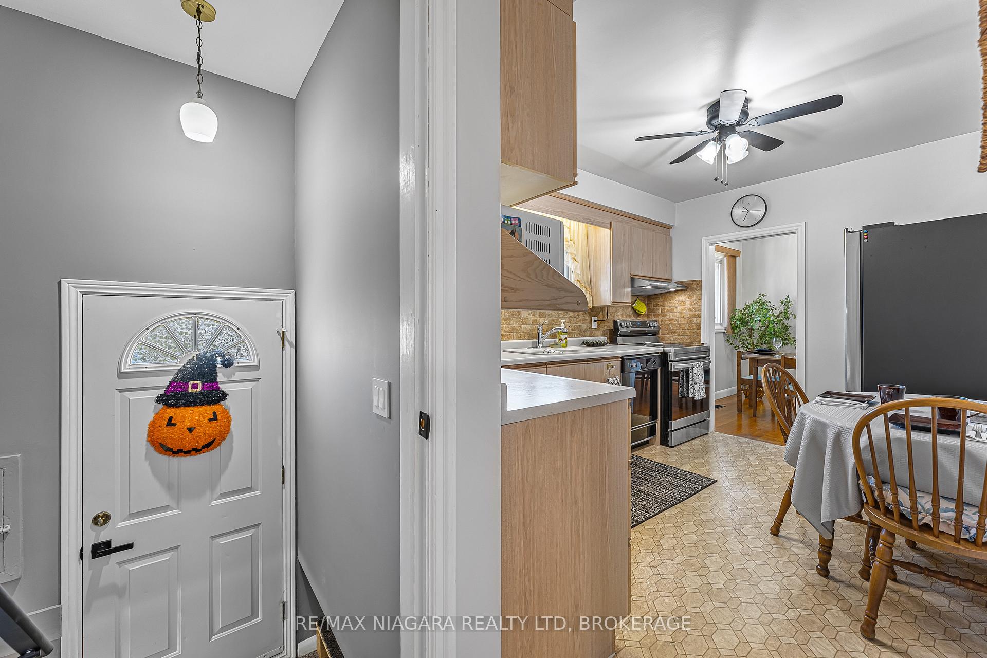 Photo 15 of 448 Bunting Road, St. Catharines, Carlton/Bunting — HOMEH