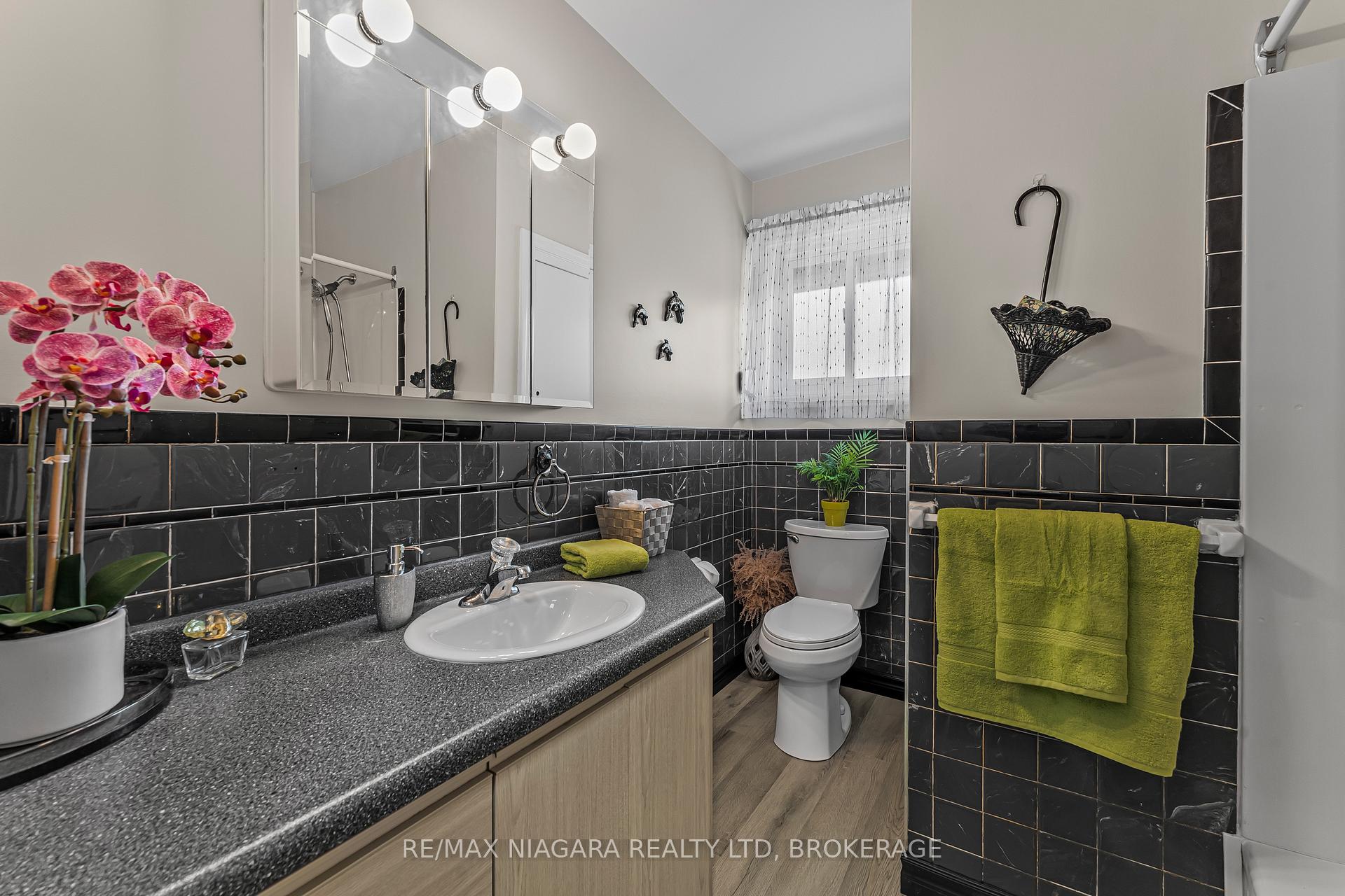 Photo 18 of 448 Bunting Road, St. Catharines, Carlton/Bunting — HOMEH