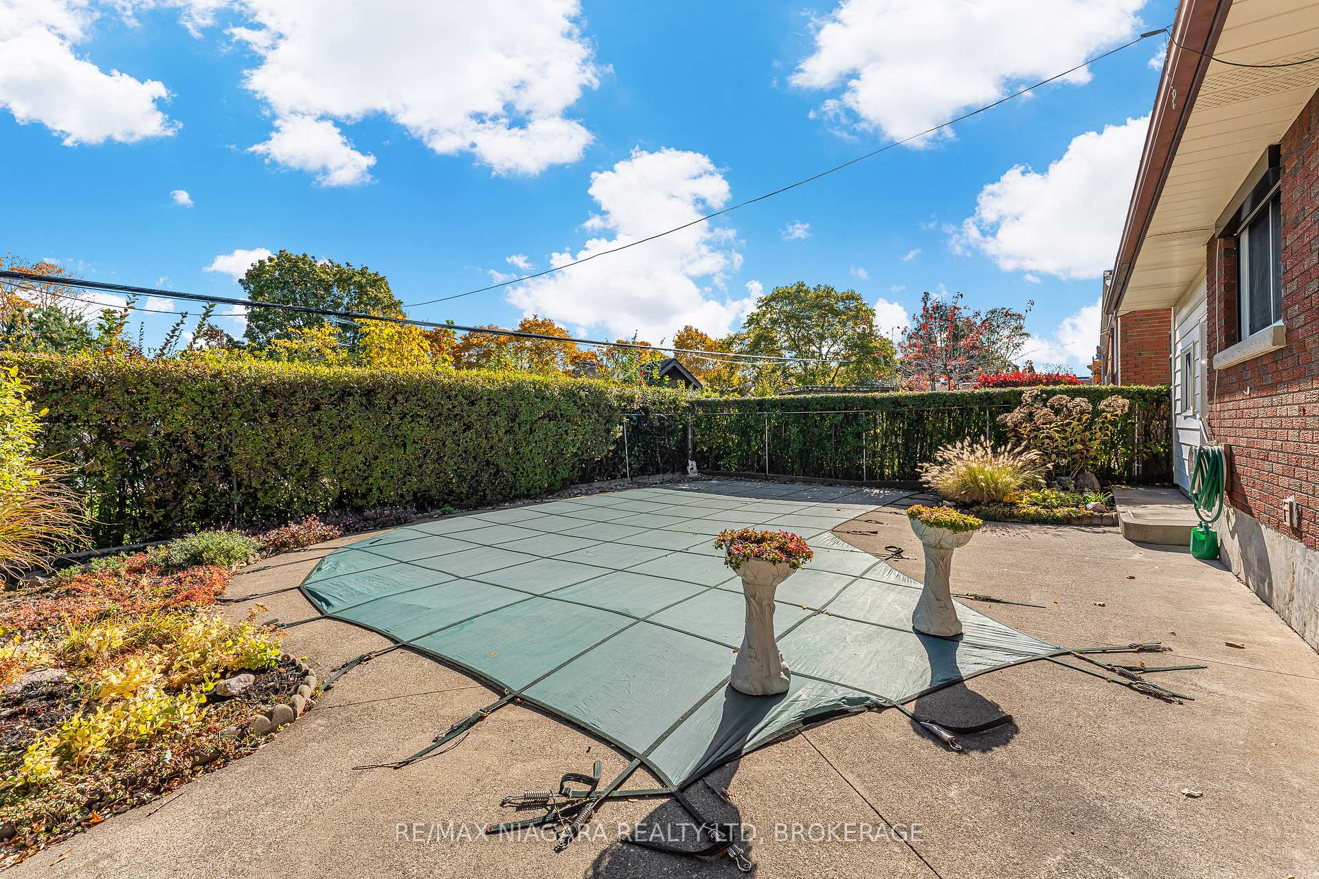 Photo 34 of 448 Bunting Road, St. Catharines, Carlton/Bunting — HOMEH