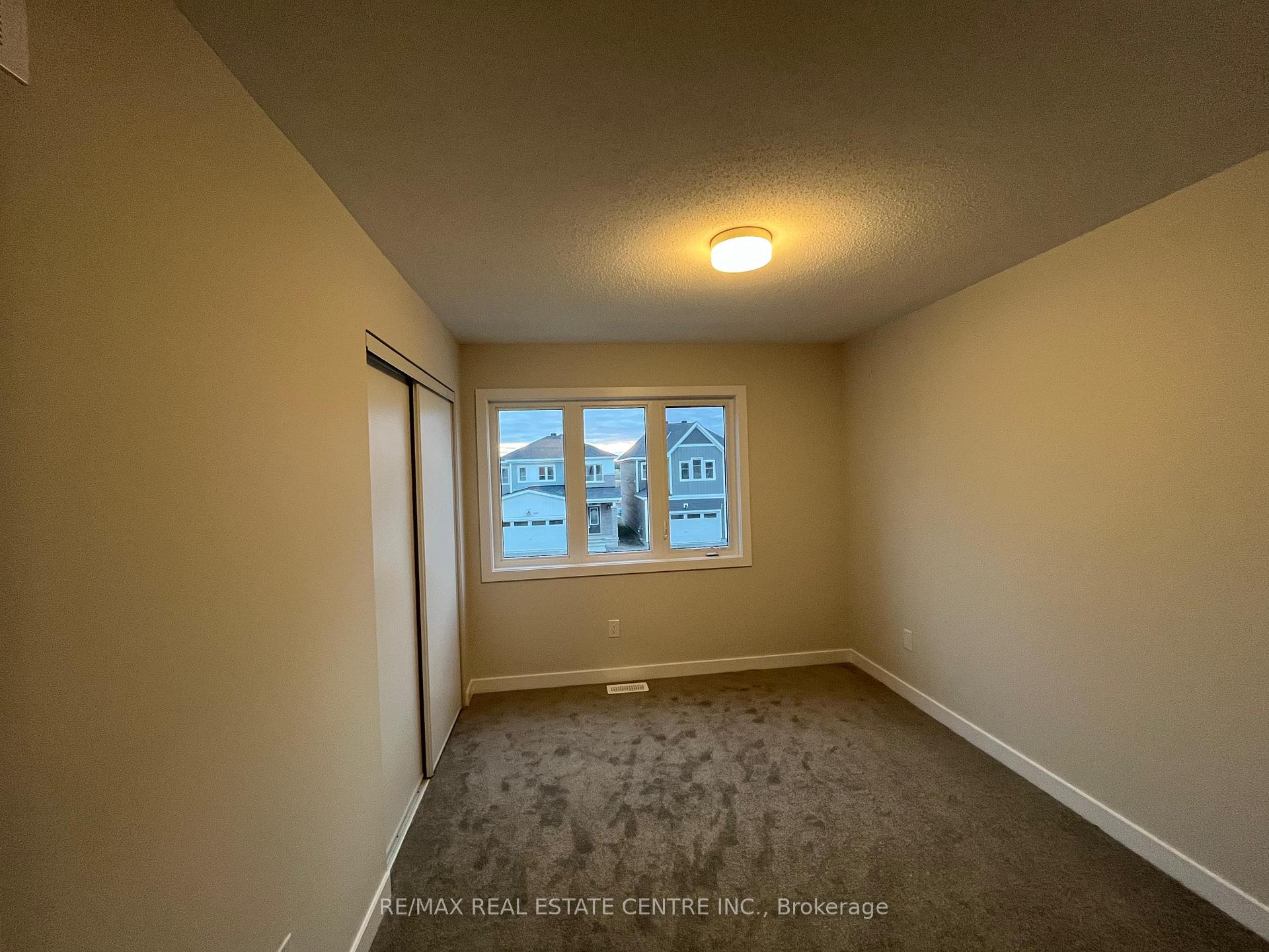 Photo 4 of 536 Oldenburg Avenue, Ottawa, Btwn Franktown Rd. & Fallowfield Rd. — HOMEH