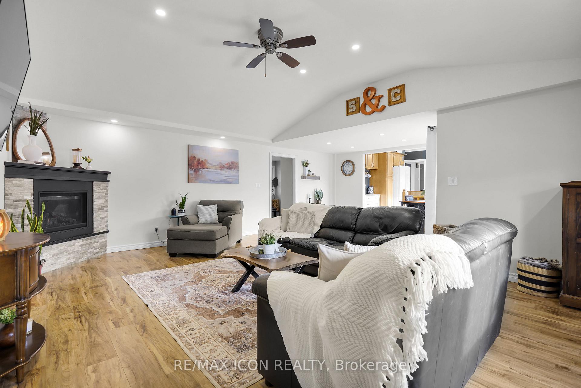 Photo 11 of 4 Sinclair Avenue, St. Thomas — HOMEH