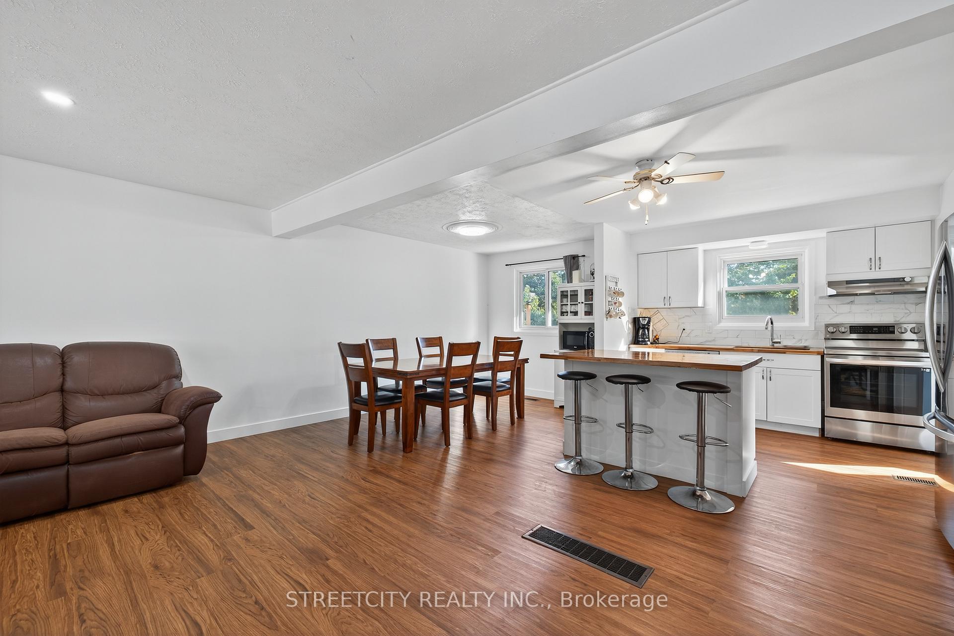 Photo 10 of 407 Elm Street, St. Thomas — HOMEH