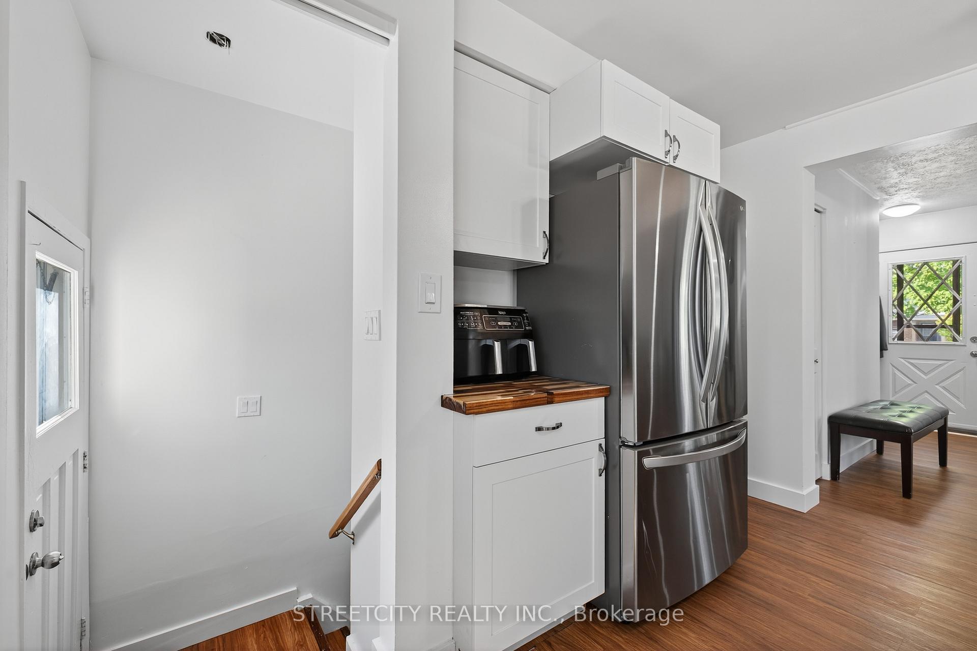 Photo 25 of 407 Elm Street, St. Thomas — HOMEH