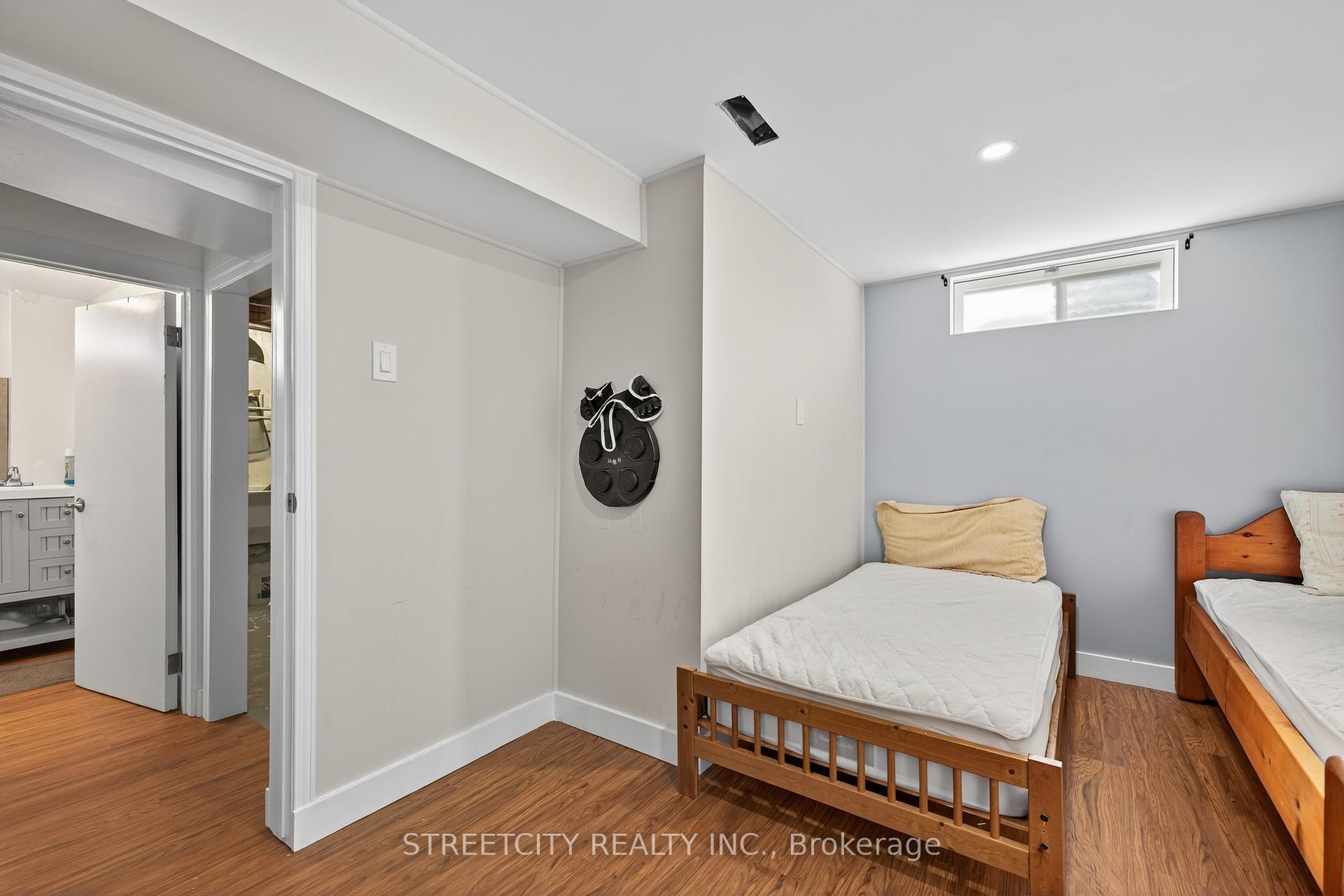 Photo 27 of 407 Elm Street, St. Thomas — HOMEH