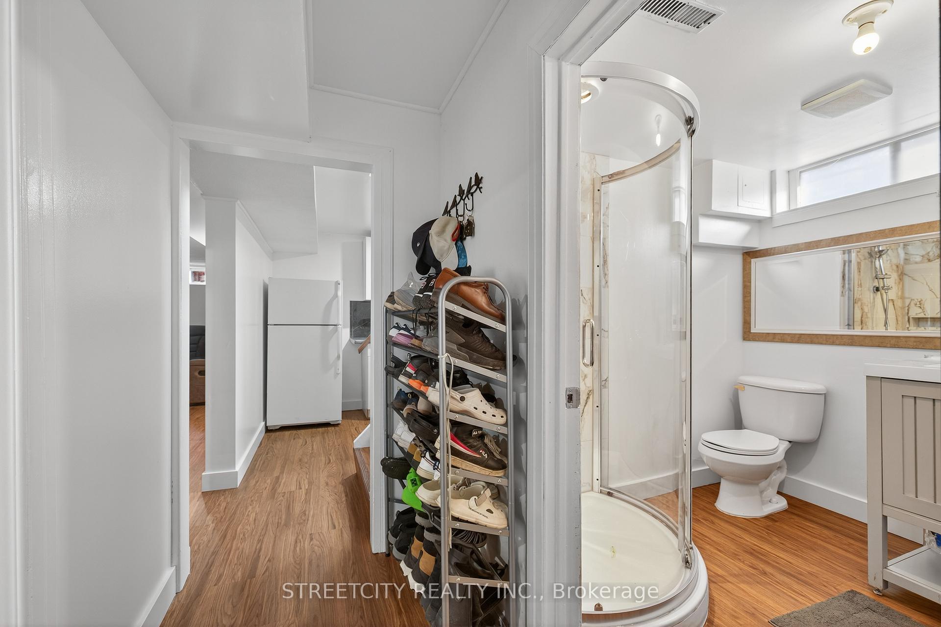 Photo 30 of 407 Elm Street, St. Thomas — HOMEH