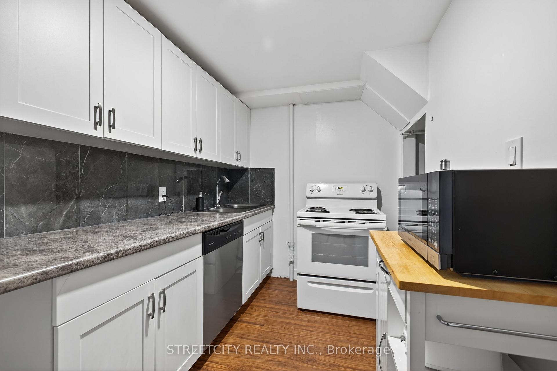 Photo 32 of 407 Elm Street, St. Thomas — HOMEH