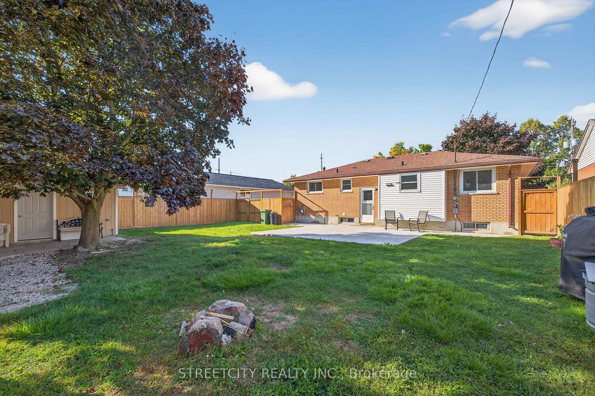 Photo 41 of 407 Elm Street, St. Thomas — HOMEH