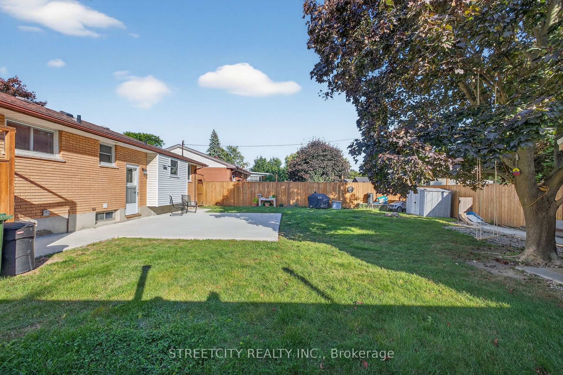 Photo 43 of 407 Elm Street, St. Thomas — HOMEH