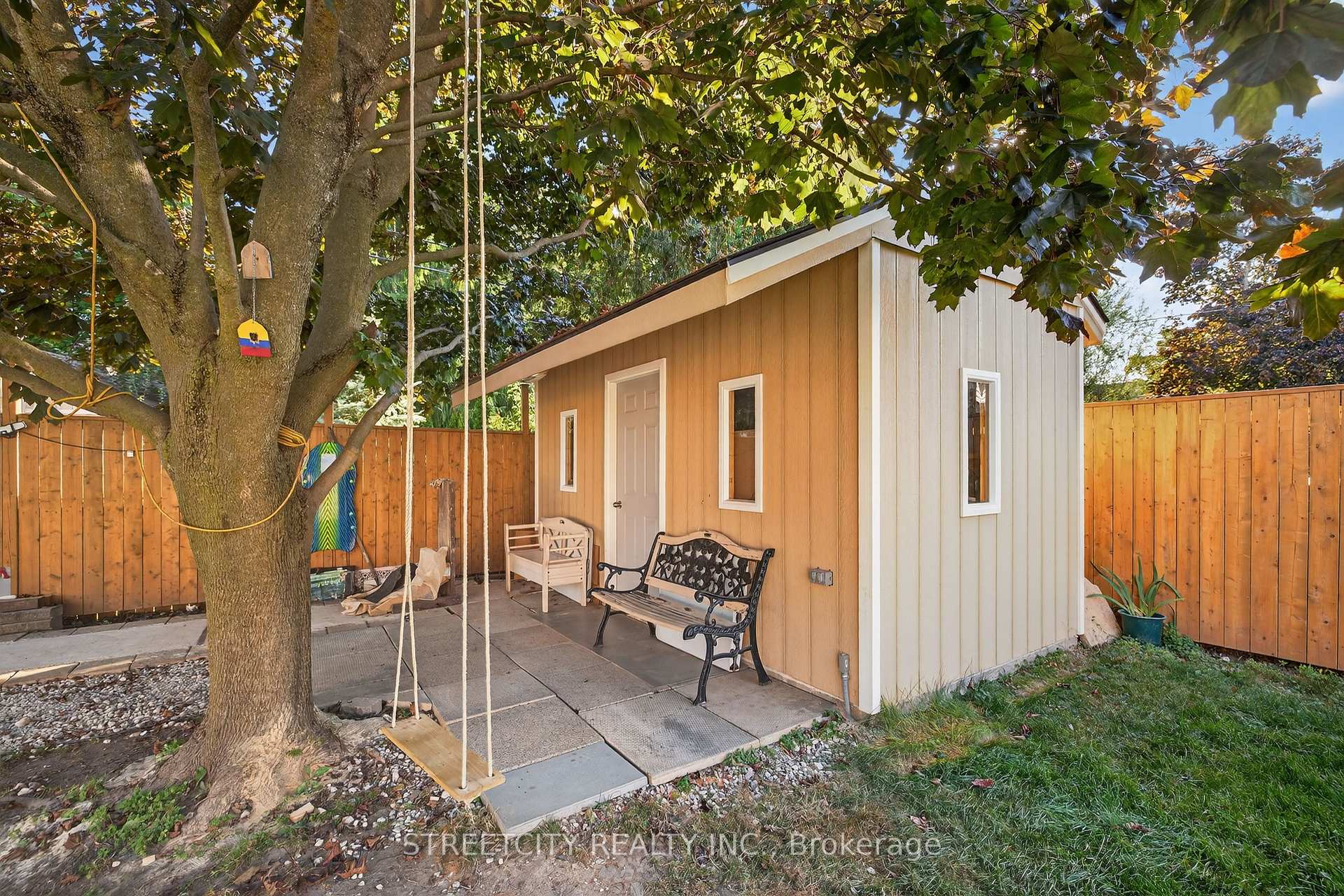 Photo 45 of 407 Elm Street, St. Thomas — HOMEH
