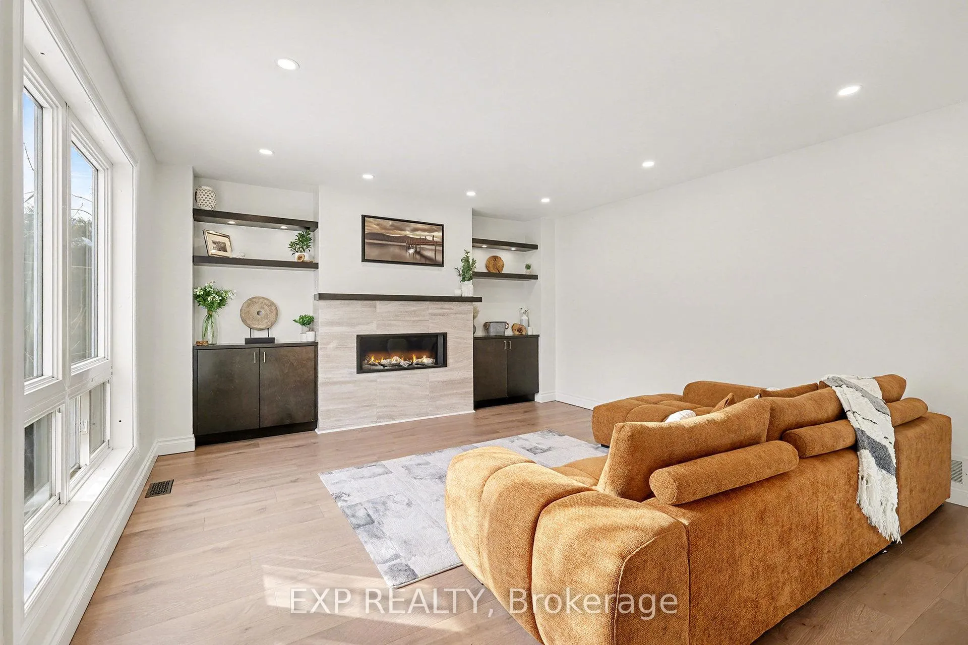 Photo 5 of 26 Thresher Avenue, Ottawa, Stittsville (Central) — HOMEH