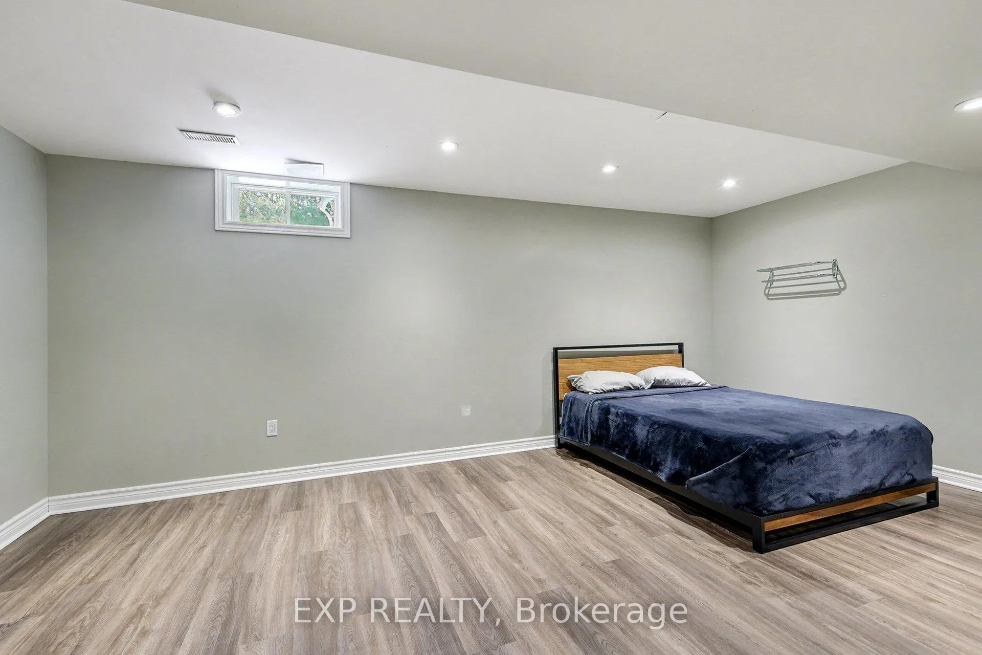 Photo 16 of 26 Thresher Avenue, Ottawa, Stittsville (Central) — HOMEH