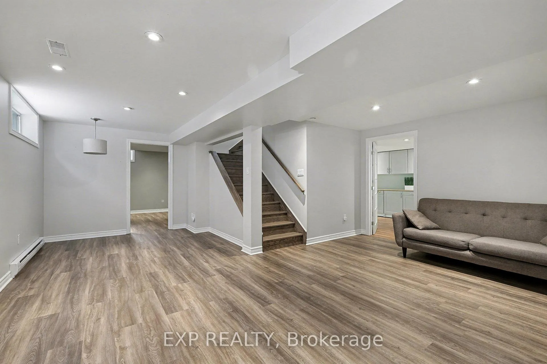 Photo 18 of 26 Thresher Avenue, Ottawa, Stittsville (Central) — HOMEH