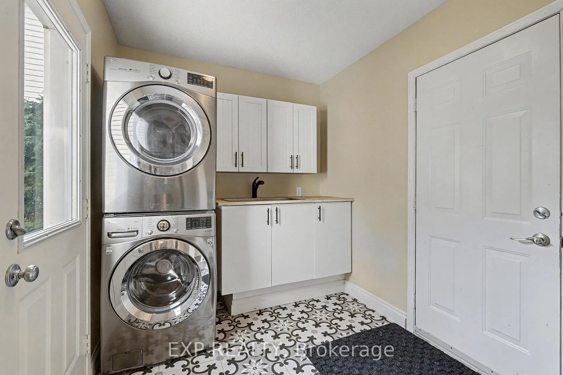 Photo 29 of 26 Thresher Avenue, Ottawa, Stittsville (Central) — HOMEH