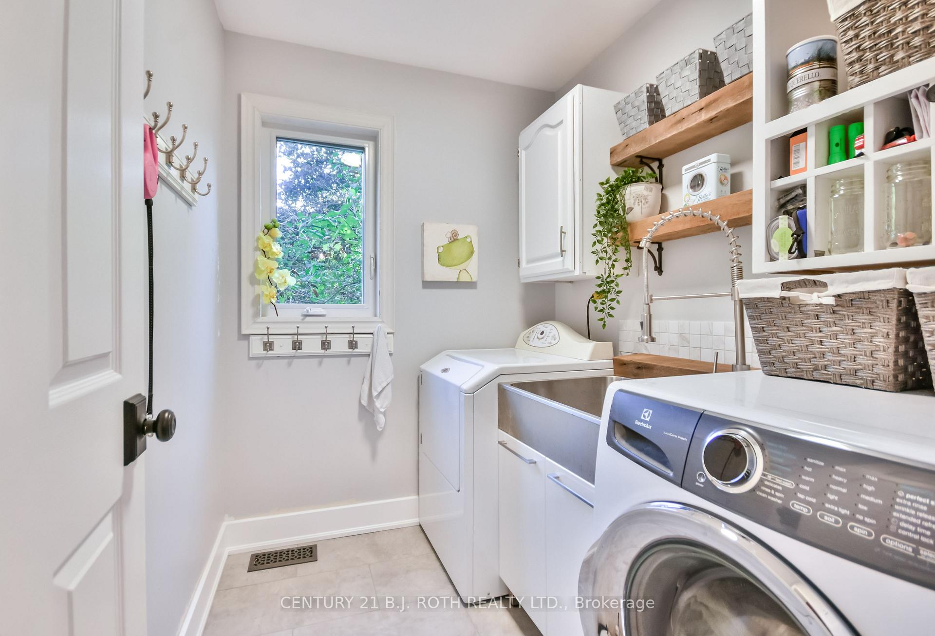 Photo 18 of 39 Jodies Lane, Springwater, Midhurst — HOMEH