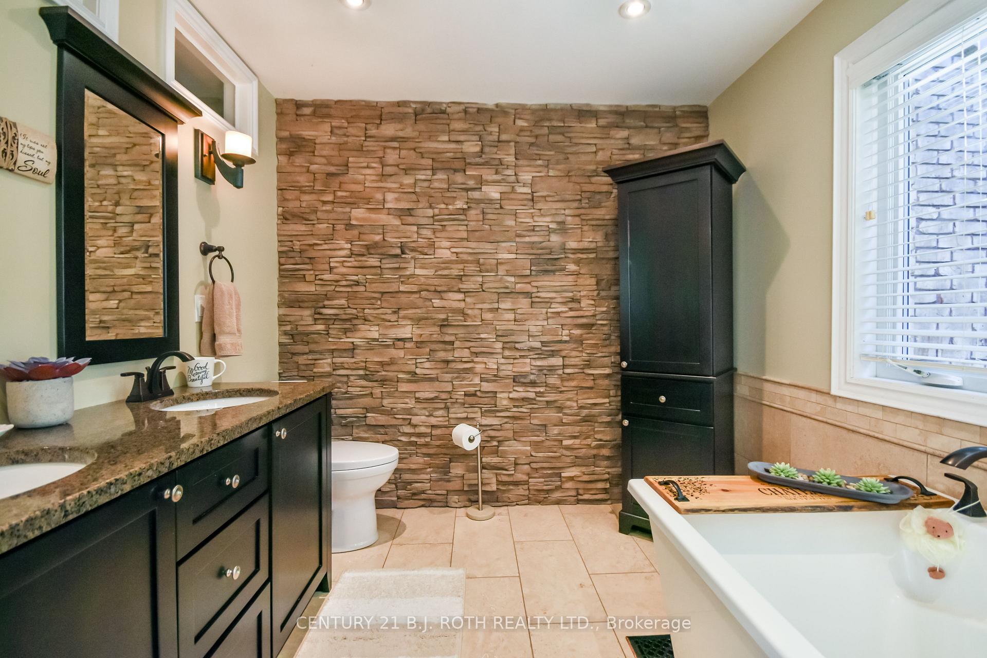 Photo 21 of 39 Jodies Lane, Springwater, Midhurst — HOMEH