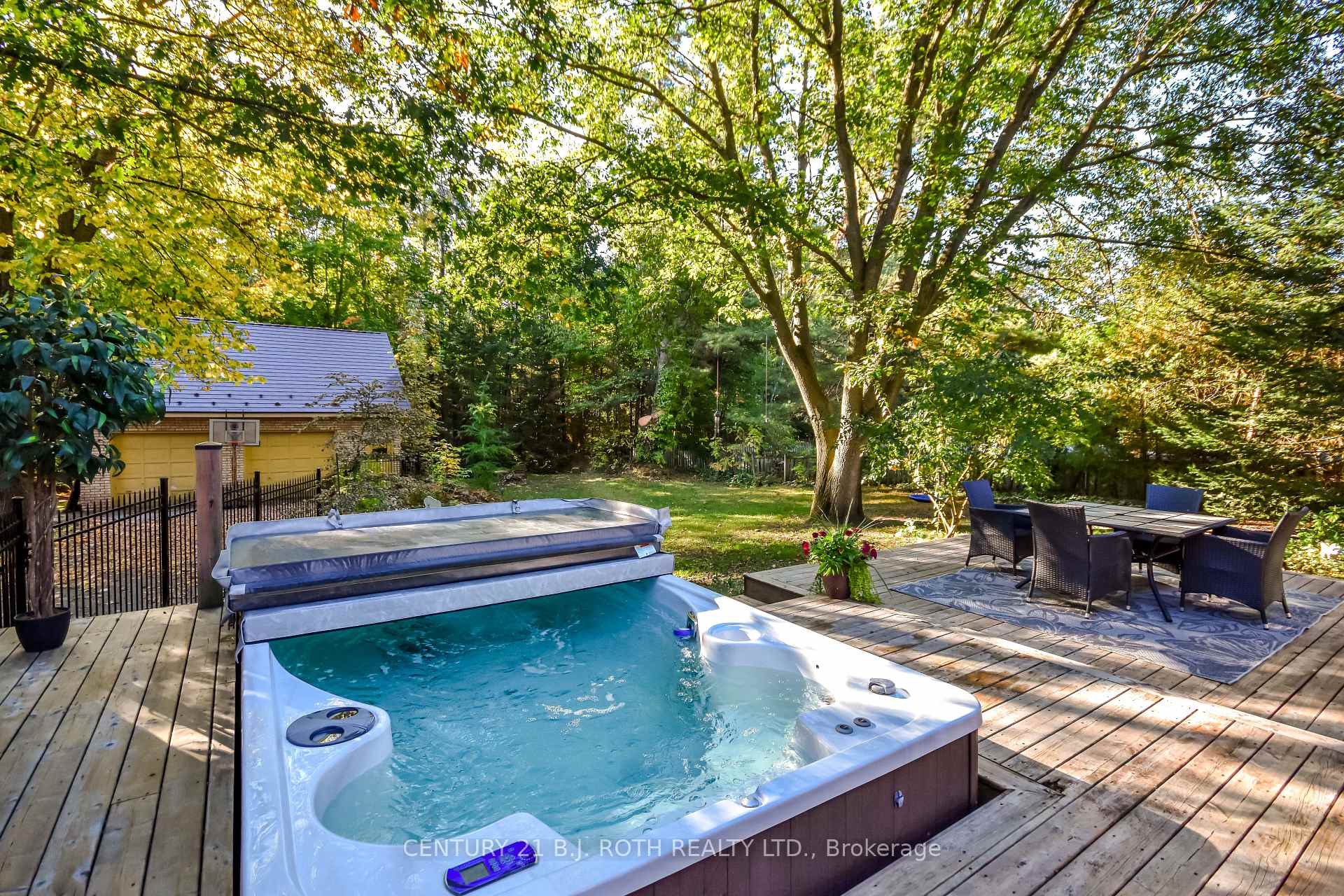 Photo 35 of 39 Jodies Lane, Springwater, Midhurst — HOMEH