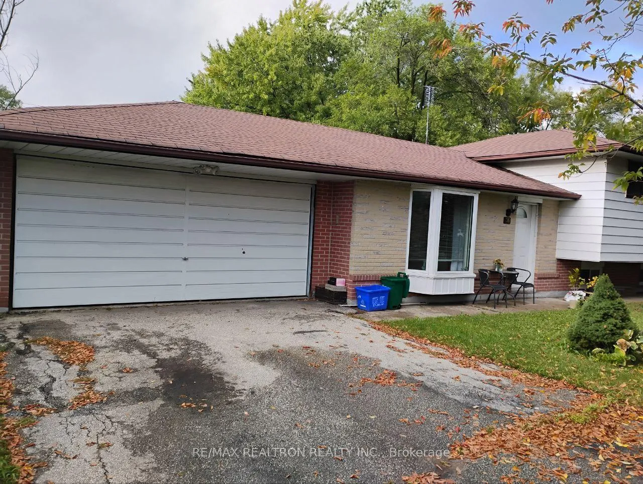 Front of 36 Lakeland Crescent