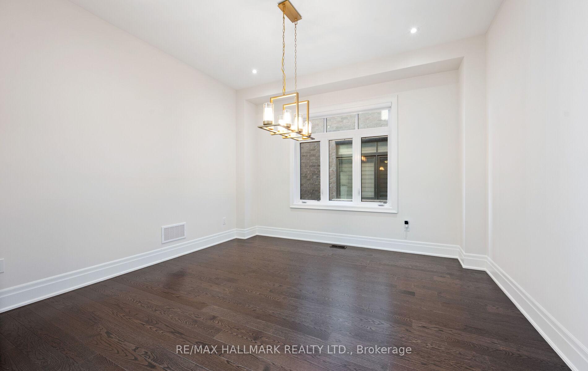 Photo 5 of 123 Bond Crescent, Richmond Hill, Oak Ridges — HOMEH