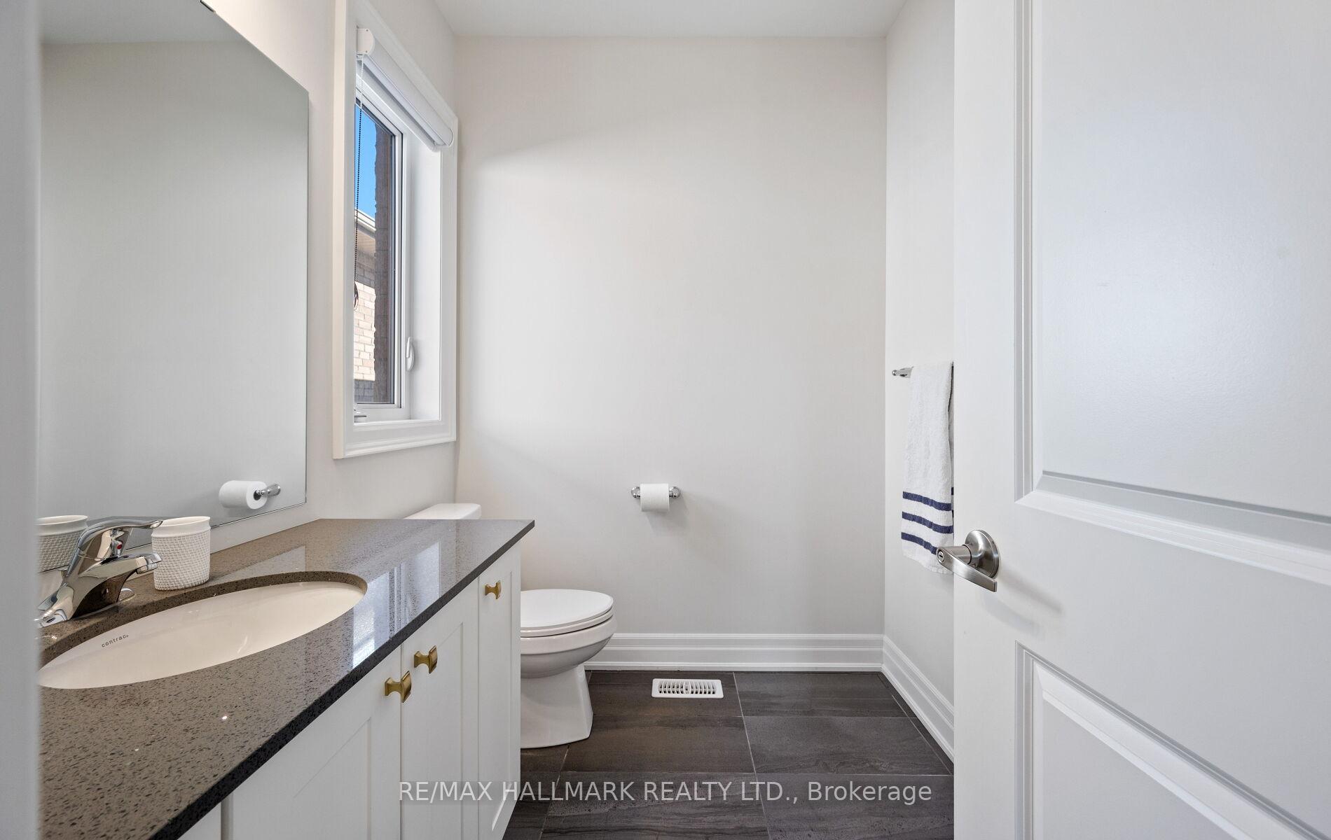 Photo 15 of 123 Bond Crescent, Richmond Hill, Oak Ridges — HOMEH