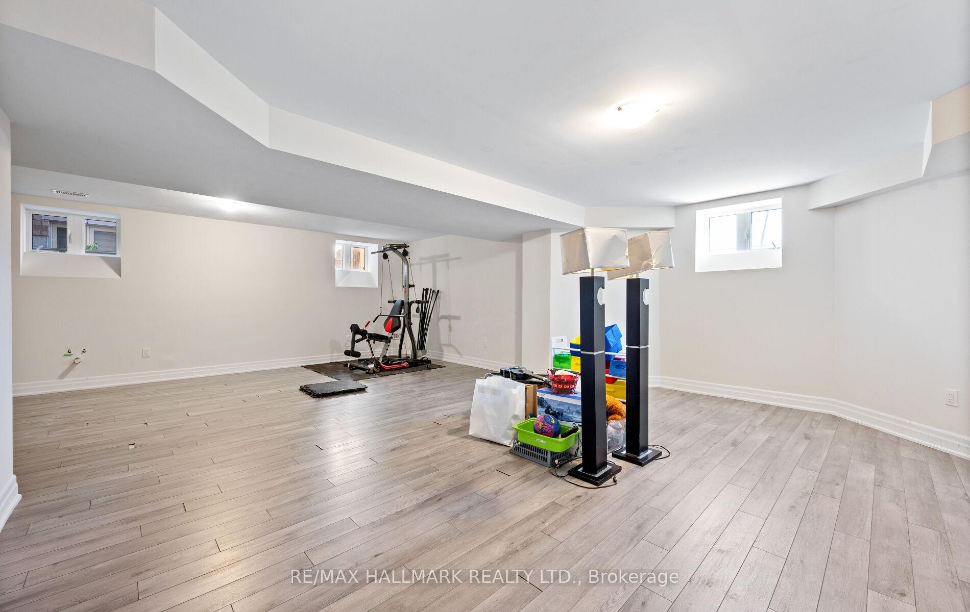 Photo 16 of 123 Bond Crescent, Richmond Hill, Oak Ridges — HOMEH