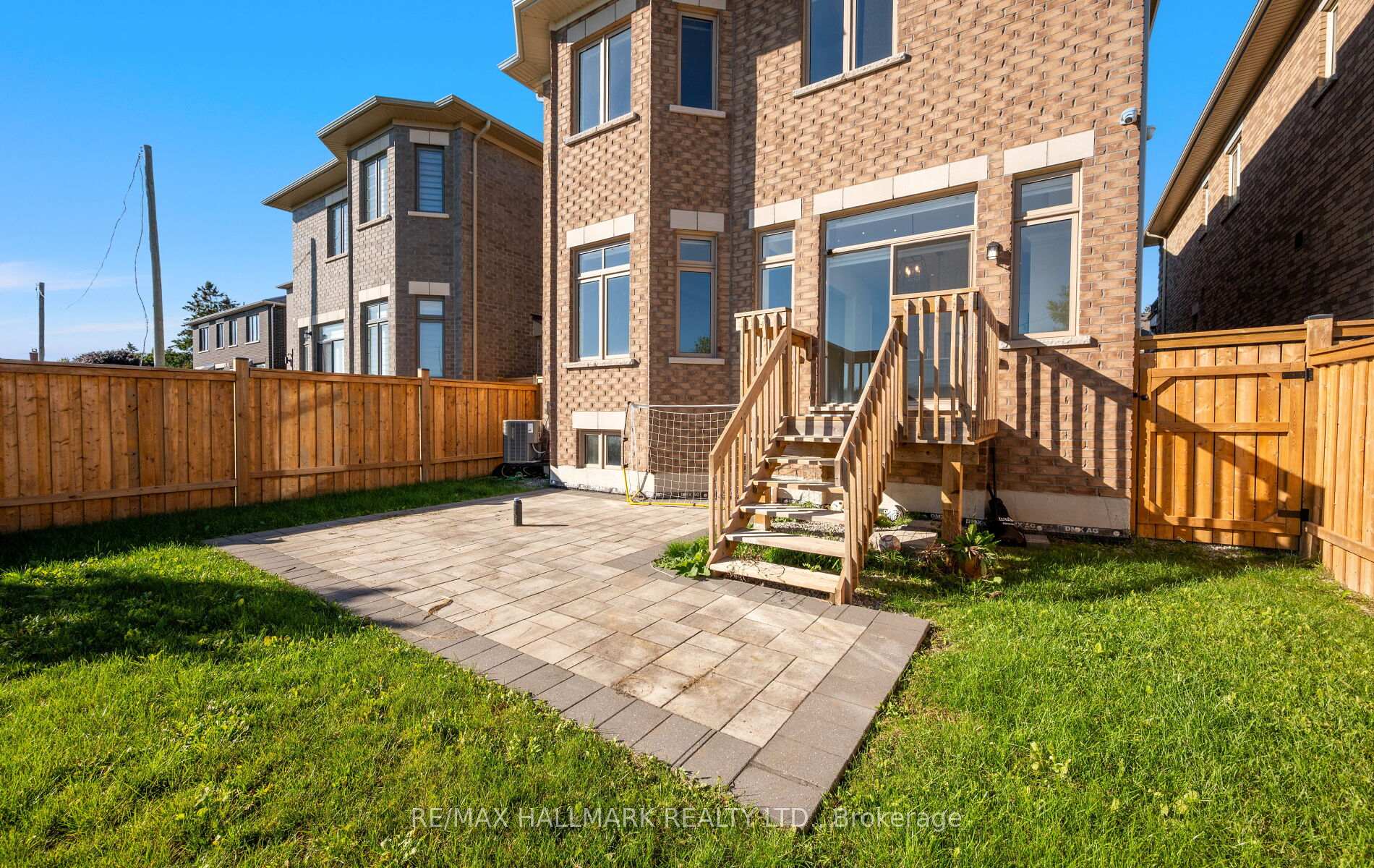 Photo 18 of 123 Bond Crescent, Richmond Hill, Oak Ridges — HOMEH
