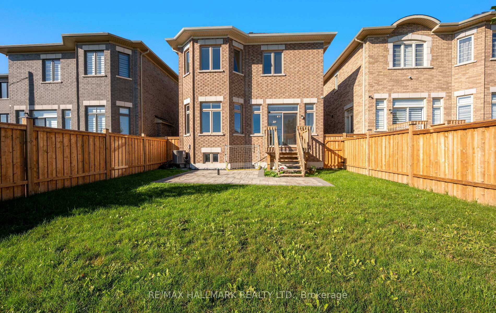 Photo 20 of 123 Bond Crescent, Richmond Hill, Oak Ridges — HOMEH