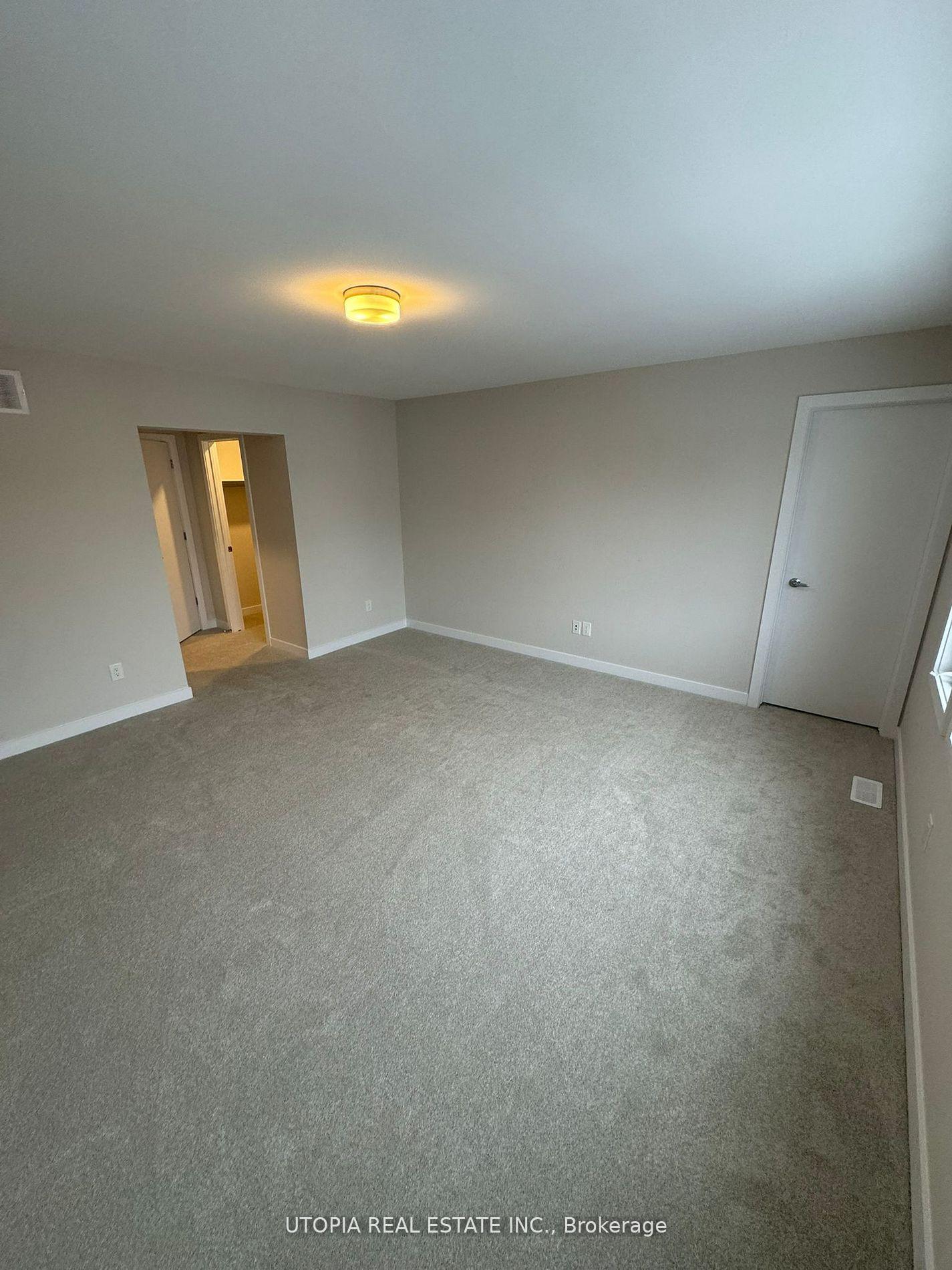 Photo 24 of 112 Hackamore Crescent, Ottawa, Goulbourn Twp From Franktown Rd/South To Rideau — HOMEH