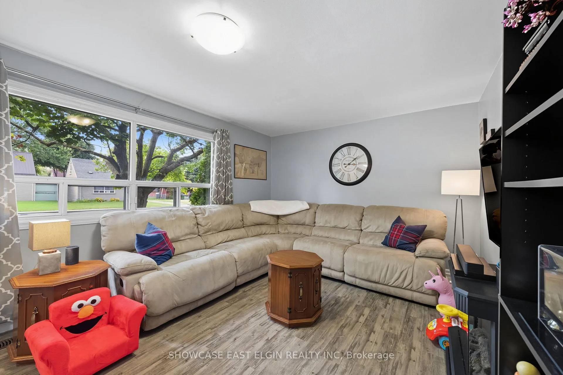 Photo 7 of 68 Dunkirk Drive, St. Thomas — HOMEH
