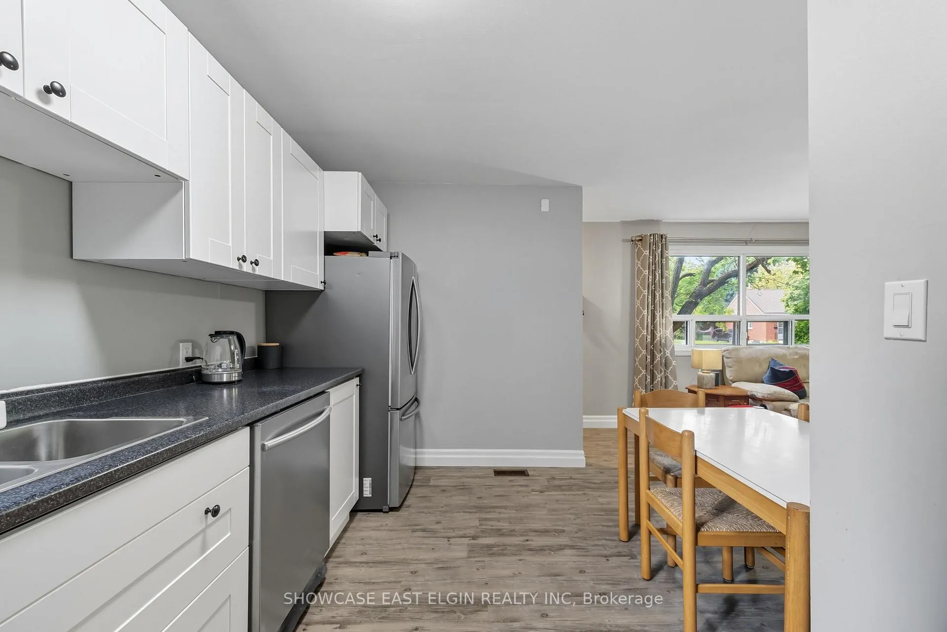 Photo 10 of 68 Dunkirk Drive, St. Thomas — HOMEH