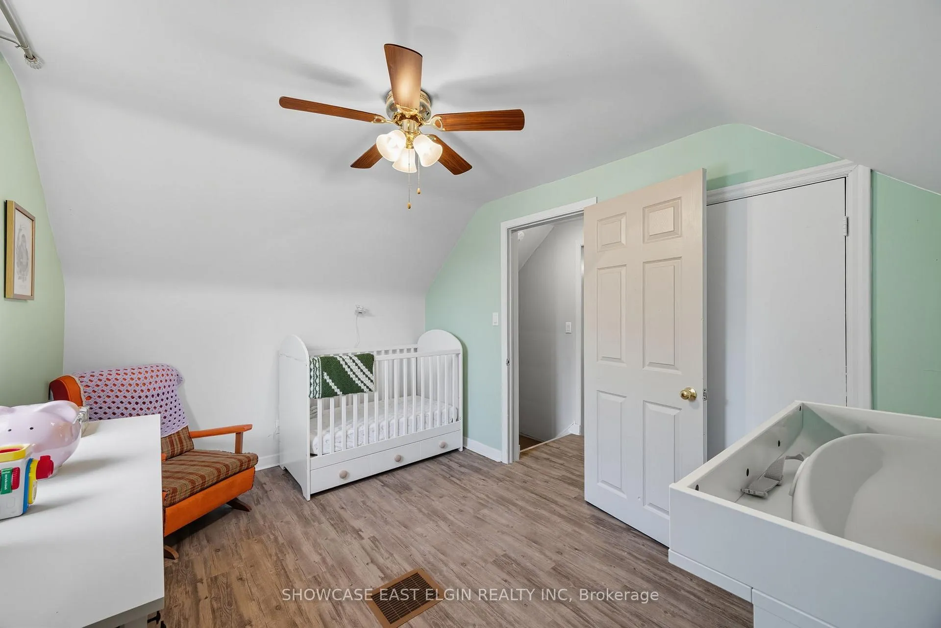 Photo 19 of 68 Dunkirk Drive, St. Thomas — HOMEH