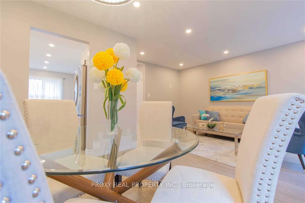 Photo 5 of 126 Kersey Crescent, Richmond Hill, North Richvale — HOMEH