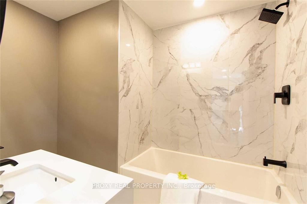 Photo 16 of 126 Kersey Crescent, Richmond Hill, North Richvale — HOMEH