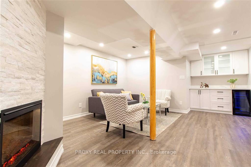 Photo 18 of 126 Kersey Crescent, Richmond Hill, North Richvale — HOMEH