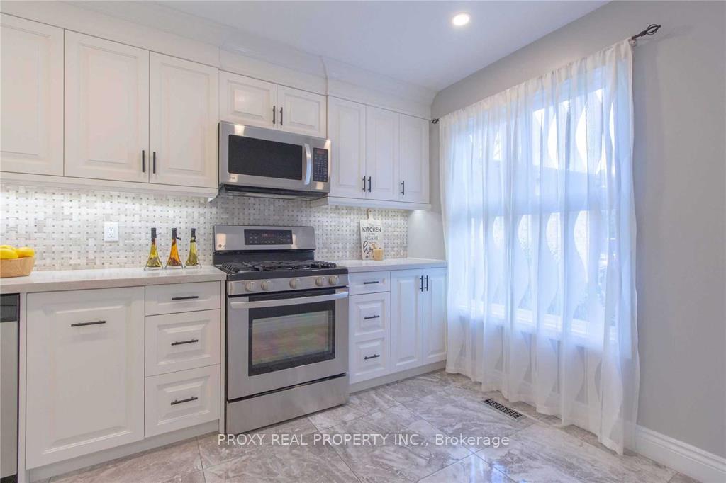 Photo 31 of 126 Kersey Crescent, Richmond Hill, North Richvale — HOMEH