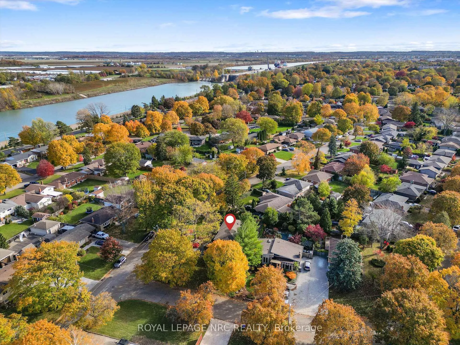 Photo 8 of 31 St Lawrence Drive, St. Catharines, Bunting/Linwell — HOMEH