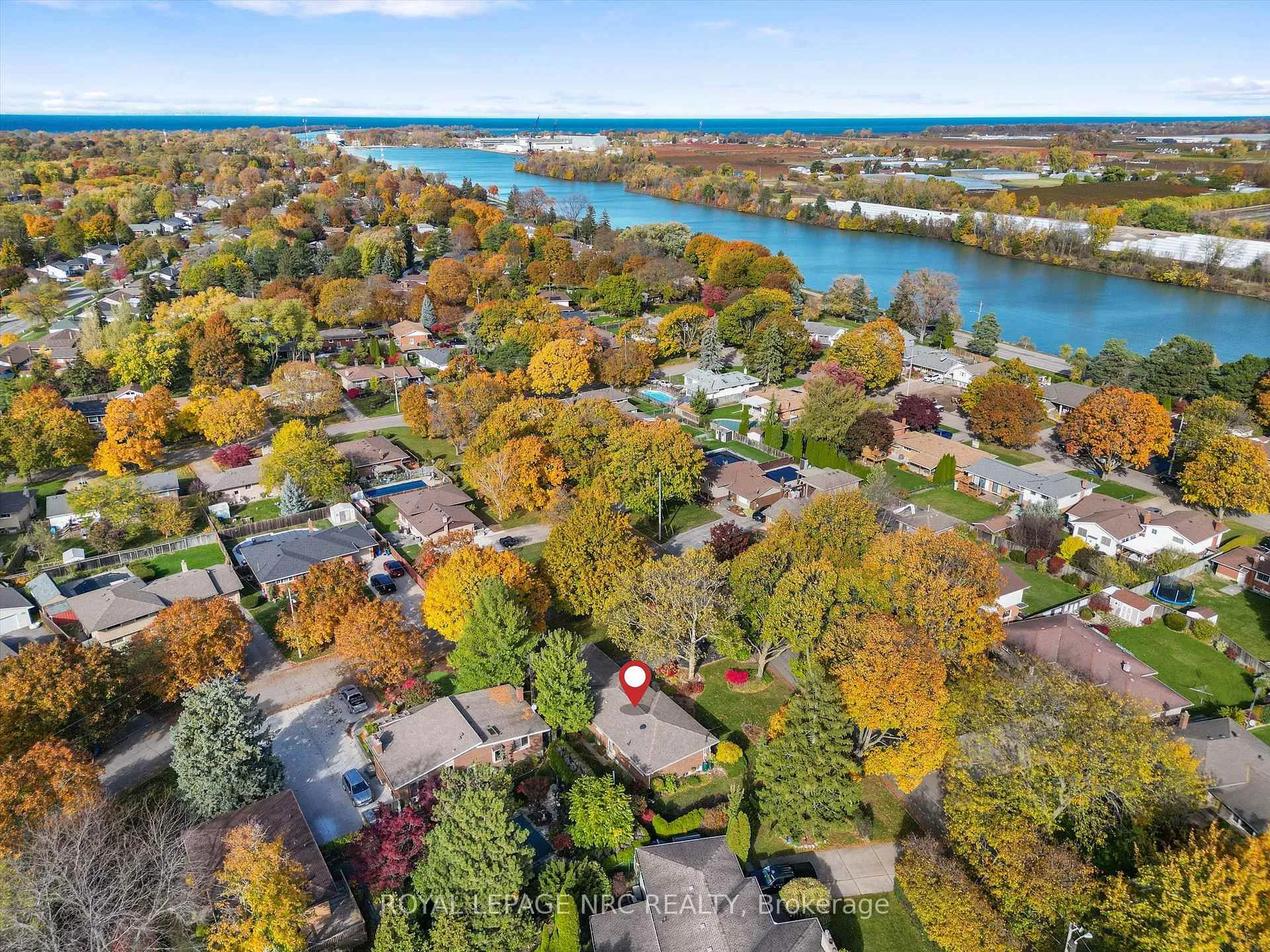 Photo 9 of 31 St Lawrence Drive, St. Catharines, Bunting/Linwell — HOMEH