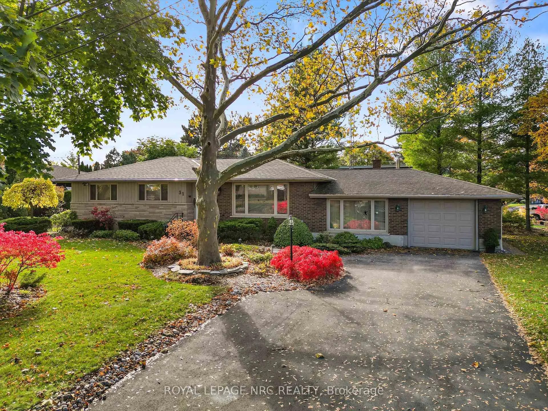 Photo 13 of 31 St Lawrence Drive, St. Catharines, Bunting/Linwell — HOMEH