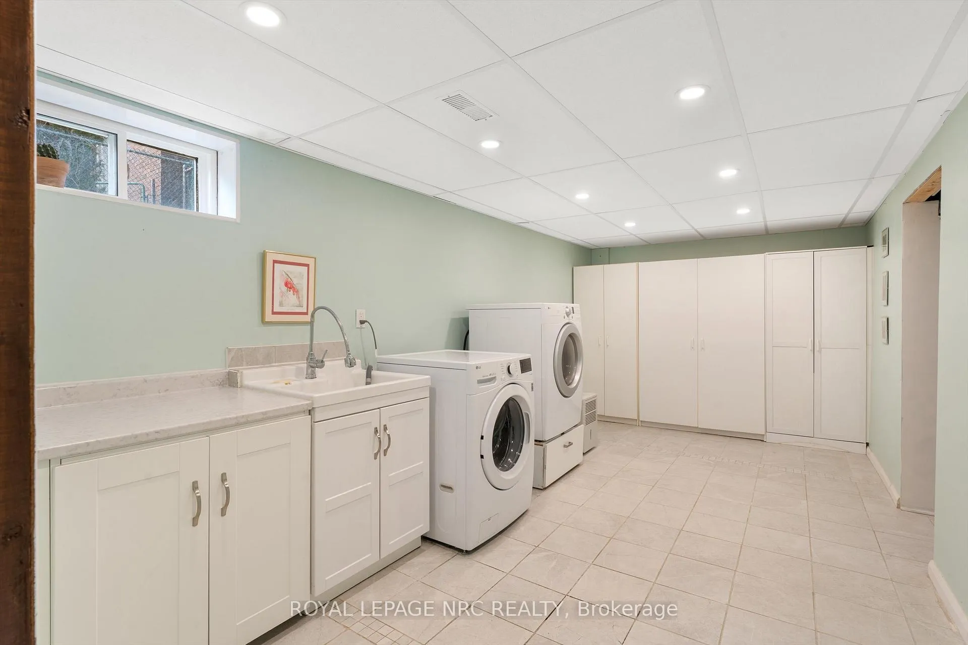 Photo 38 of 31 St Lawrence Drive, St. Catharines, Bunting/Linwell — HOMEH