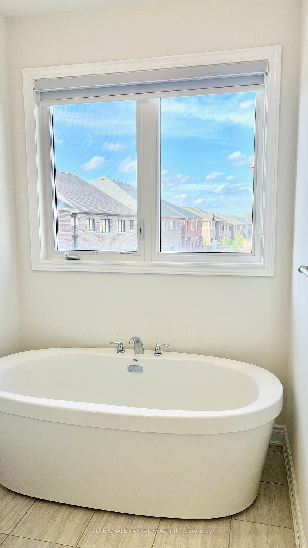 Photo 11 of 29 Hilts Drive, Richmond Hill, Rural Richmond Hill — HOMEH