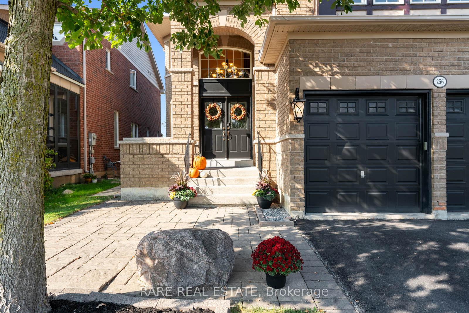 Photo 4 of 256 Tower Hill Road, Richmond Hill, Jefferson — HOMEH