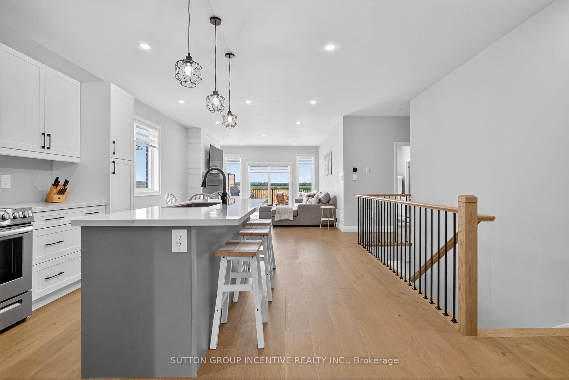 Photo 4 of 140 Ritchie Crescent, Springwater, Elmvale — HOMEH