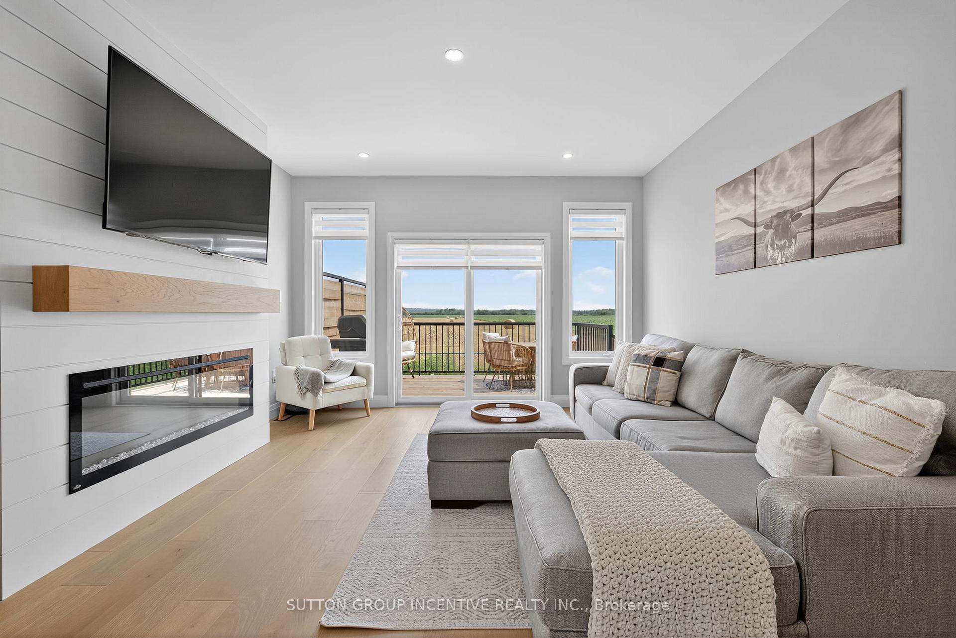 Photo 7 of 140 Ritchie Crescent, Springwater, Elmvale — HOMEH