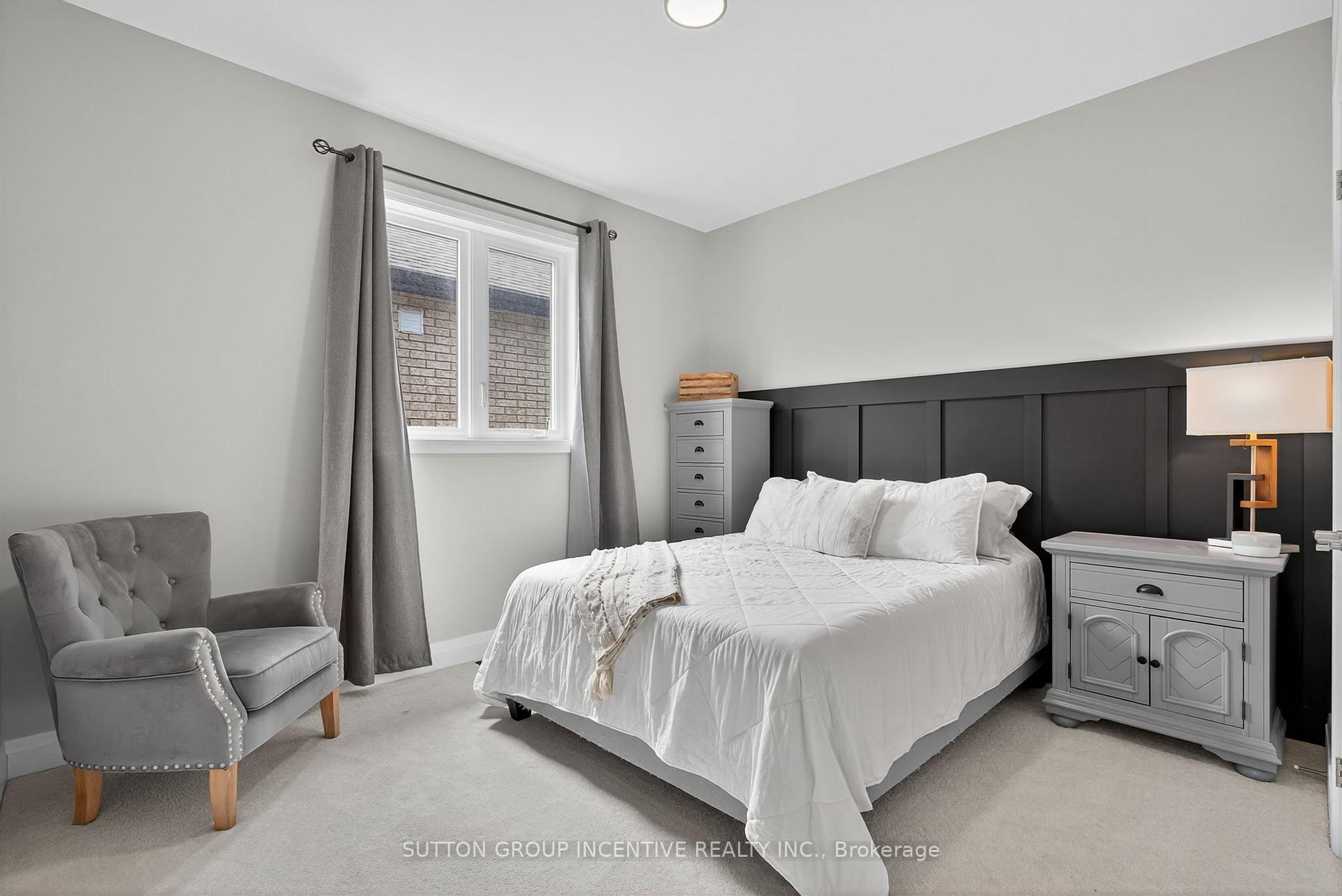 Photo 13 of 140 Ritchie Crescent, Springwater, Elmvale — HOMEH