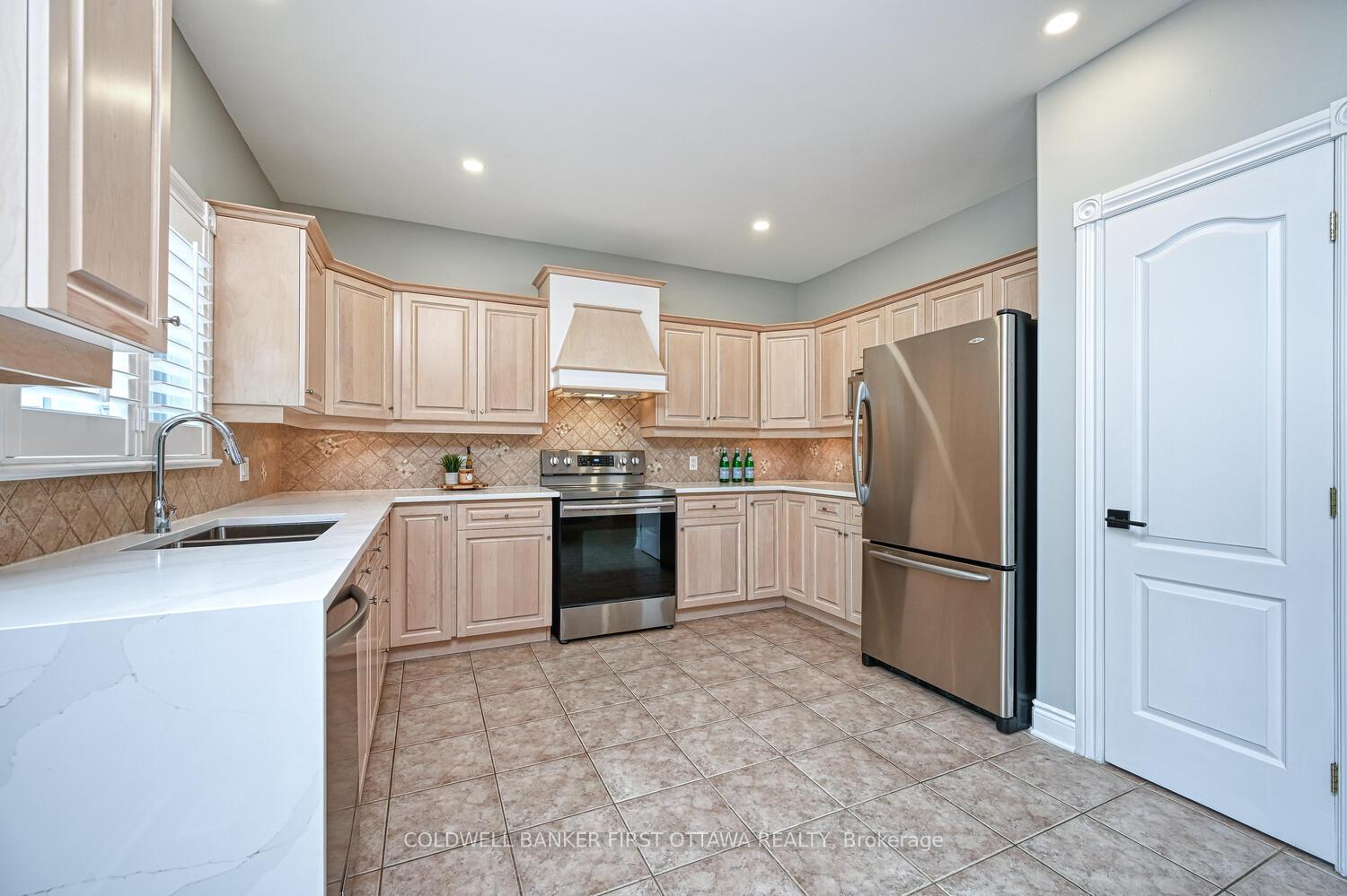 Photo 18 of 105 Sirocco Crescent, Ottawa, Stittsville (North) — HOMEH
