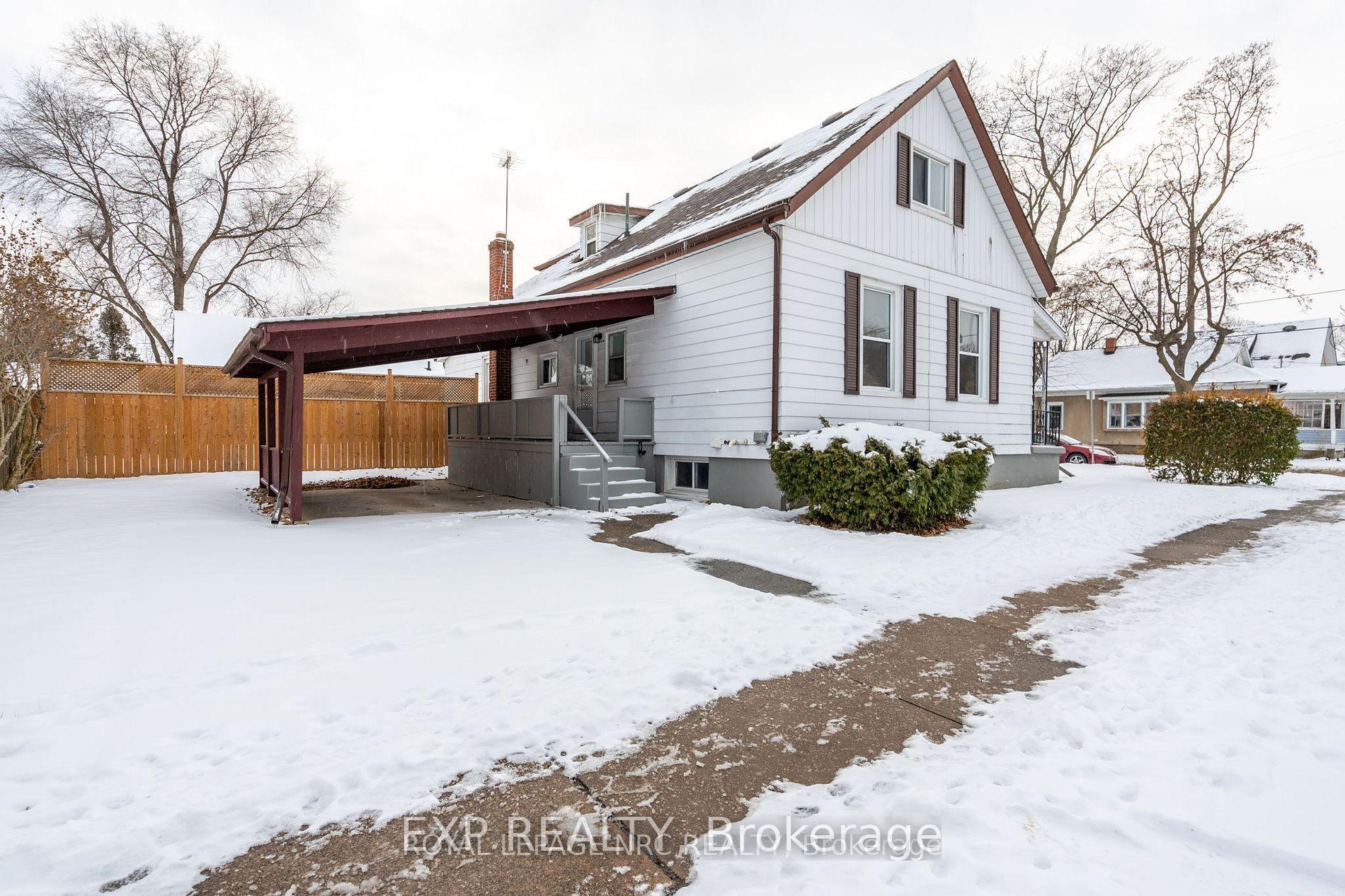 Photo 10 of 30 1/2 Wiley Street, St. Catharines, Downtown — HOMEH